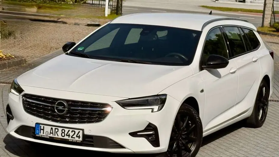 OPEL Insignia -