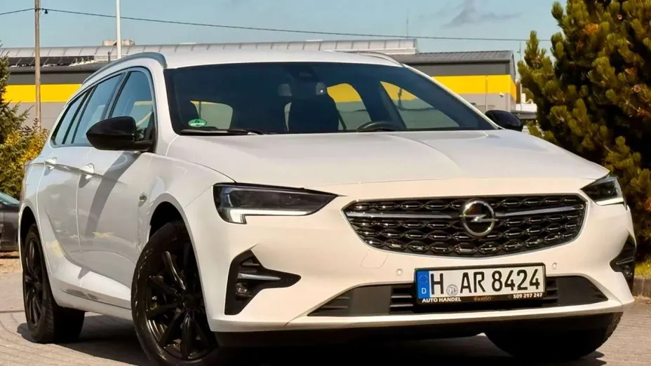 OPEL Insignia -