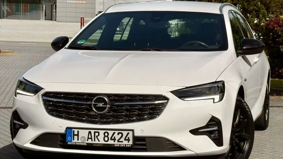 OPEL Insignia -