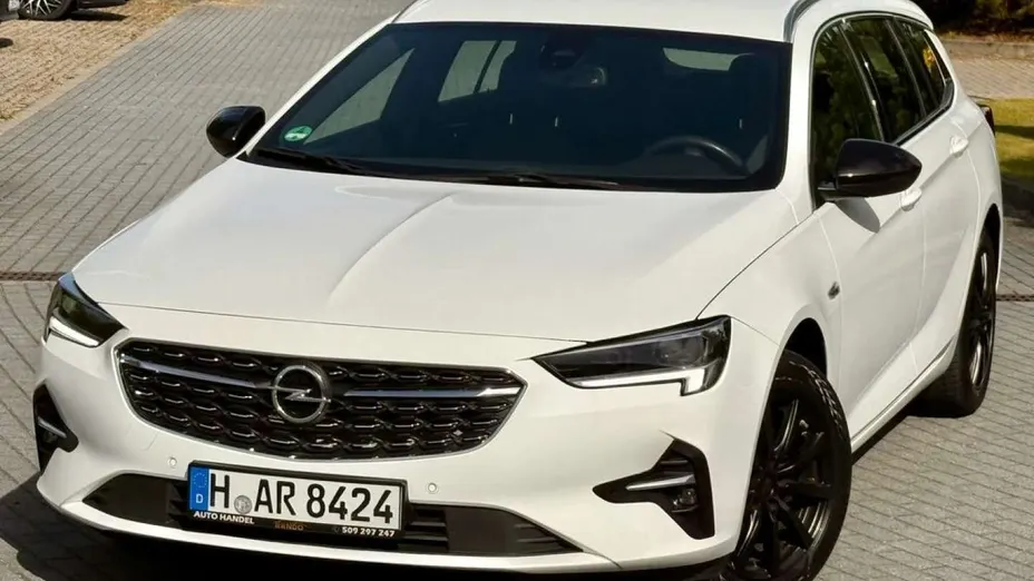 OPEL Insignia -