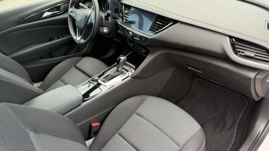 OPEL Insignia -
