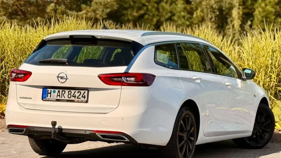 OPEL Insignia -