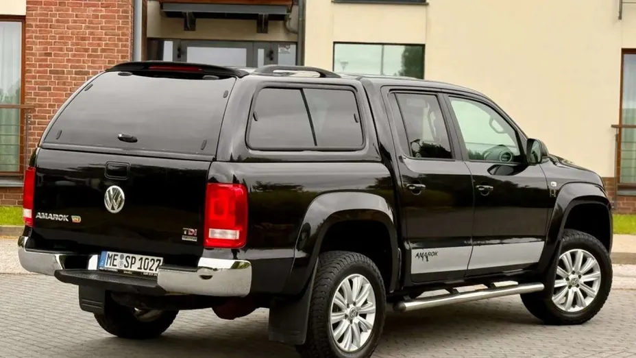 VOLKSWAGEN Amarok -