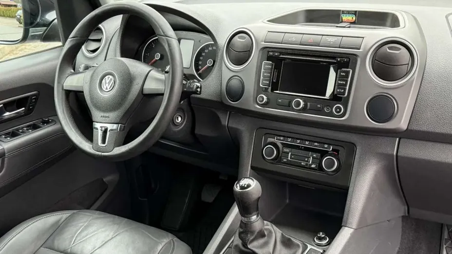 VOLKSWAGEN Amarok -