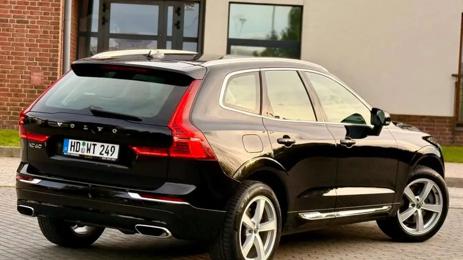 VOLVO XC60 -