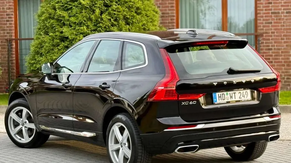 VOLVO XC60 -