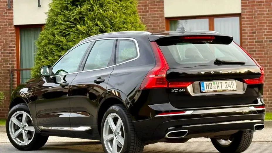 VOLVO XC60 -