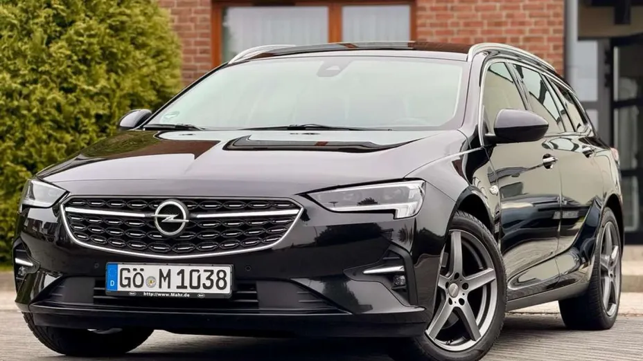 OPEL Insignia -