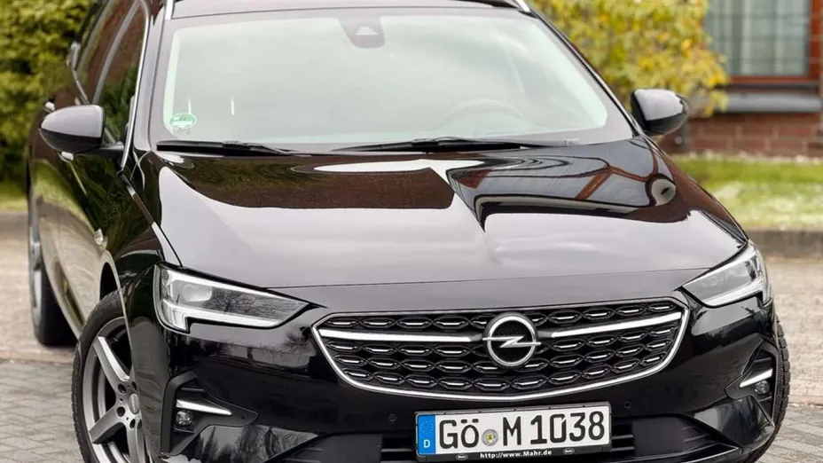 OPEL Insignia -