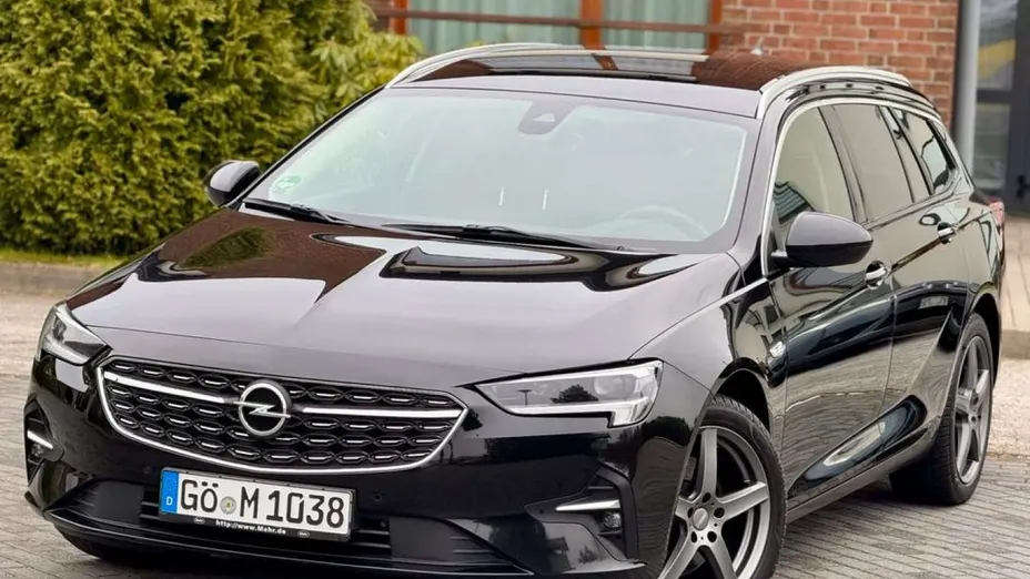 OPEL Insignia -