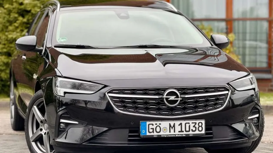 OPEL Insignia -