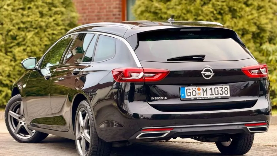 OPEL Insignia -