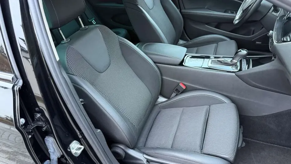 OPEL Insignia -