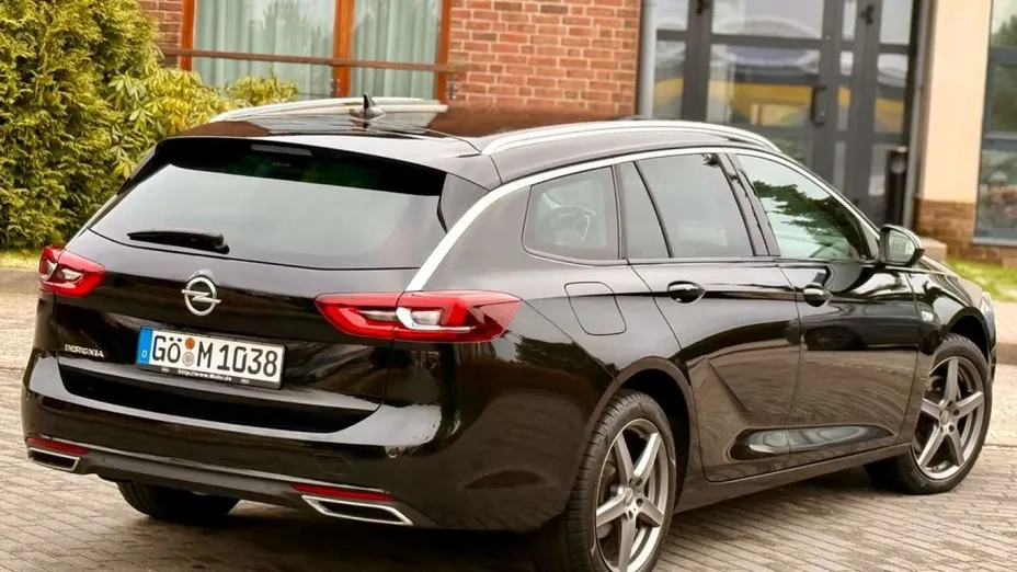 OPEL Insignia -
