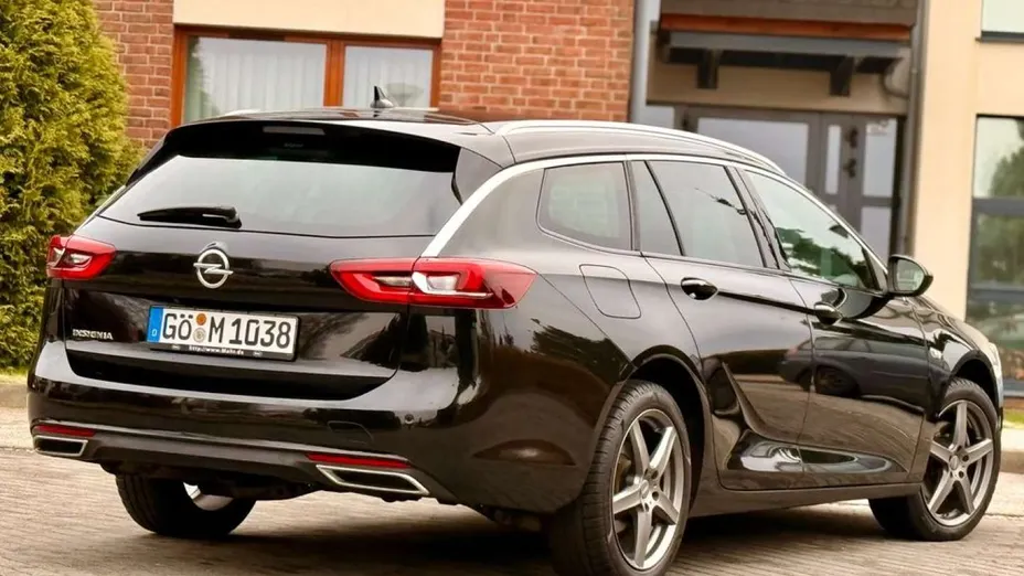 OPEL Insignia -
