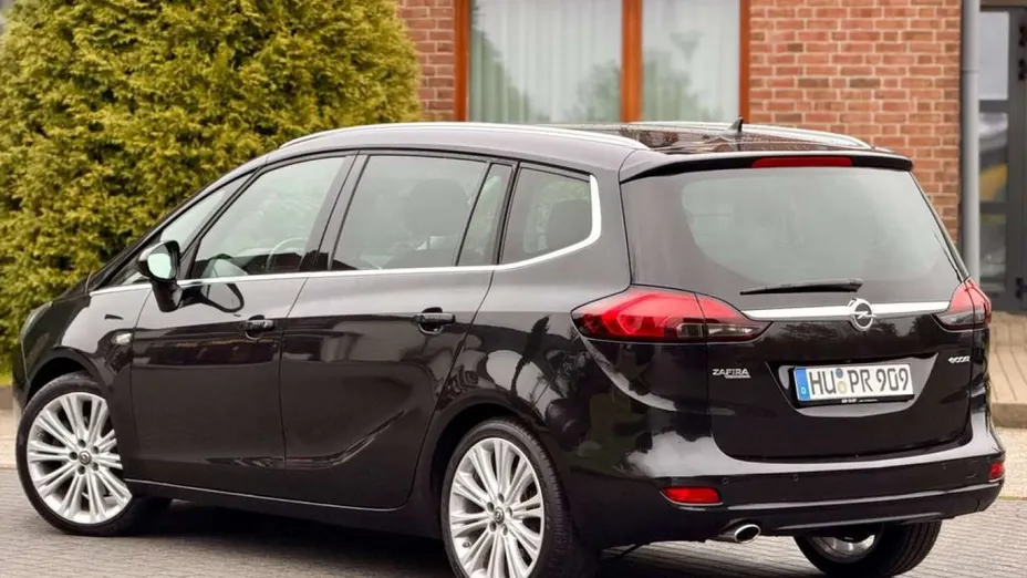 OPEL Zafira -