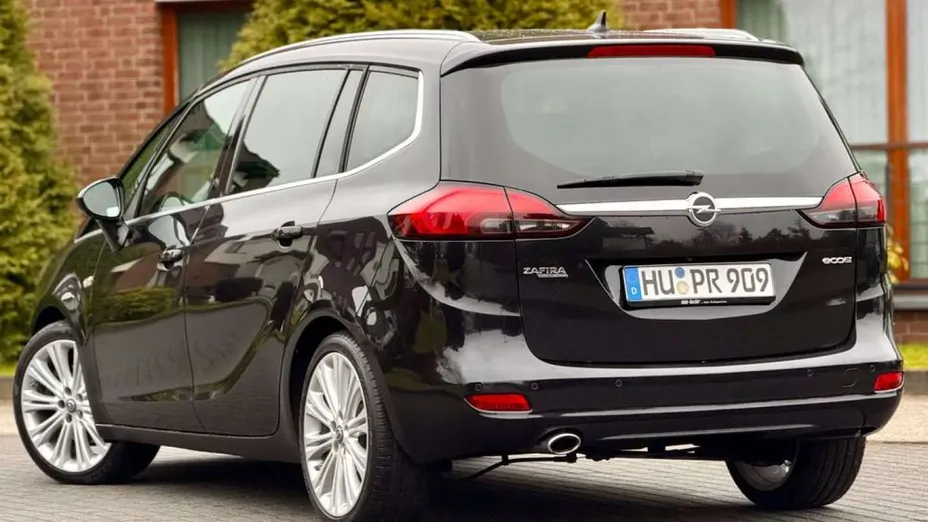 OPEL Zafira -