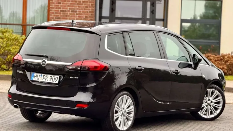 OPEL Zafira -