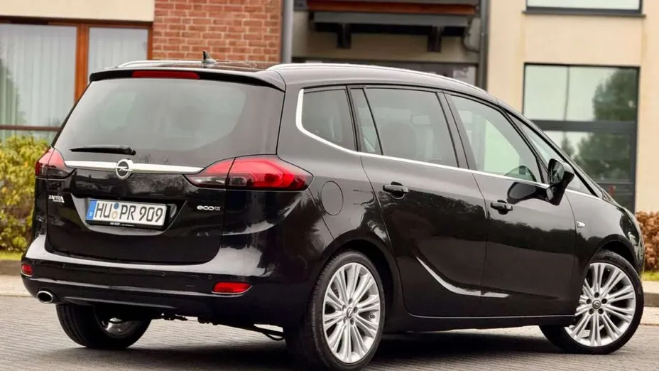OPEL Zafira -