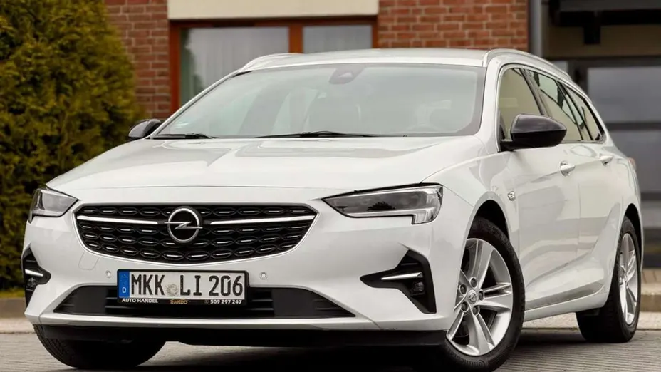 OPEL Insignia -