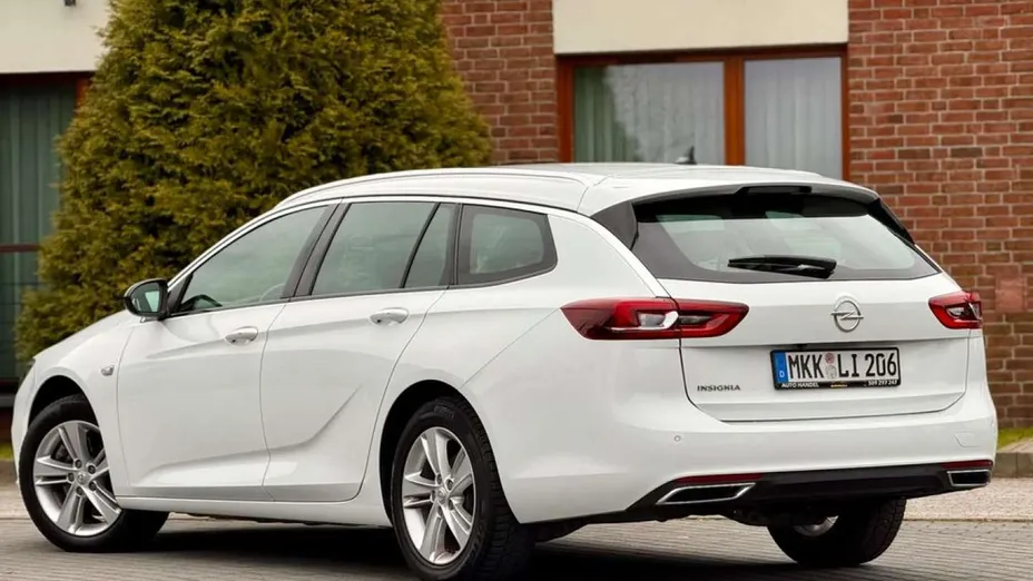 OPEL Insignia -