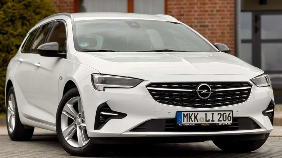 OPEL Insignia -