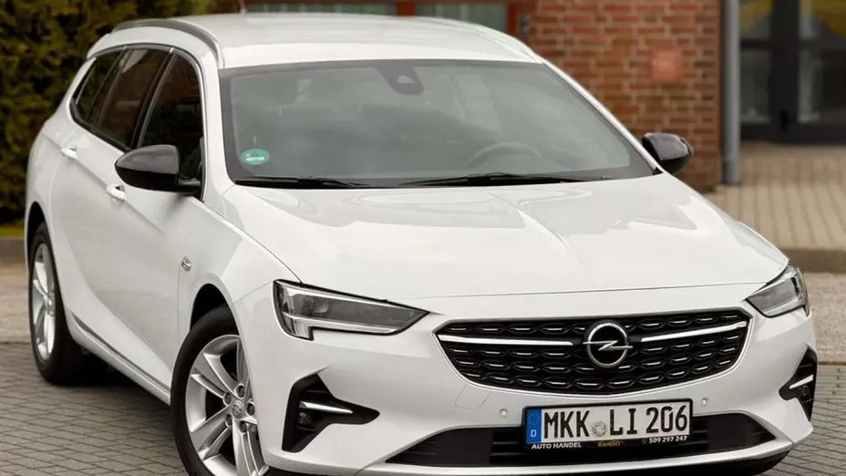 OPEL Insignia -