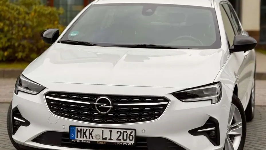 OPEL Insignia -