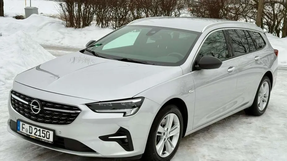 OPEL Insignia -