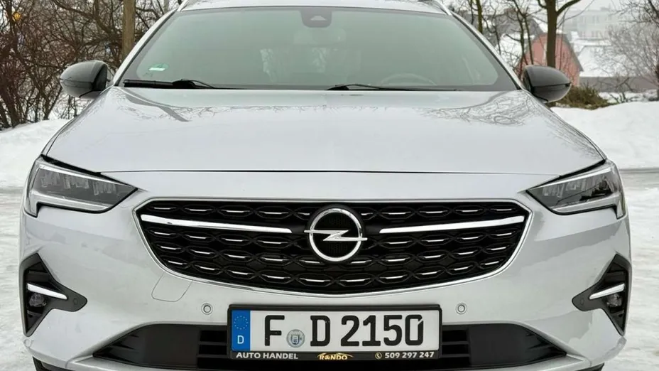 OPEL Insignia -