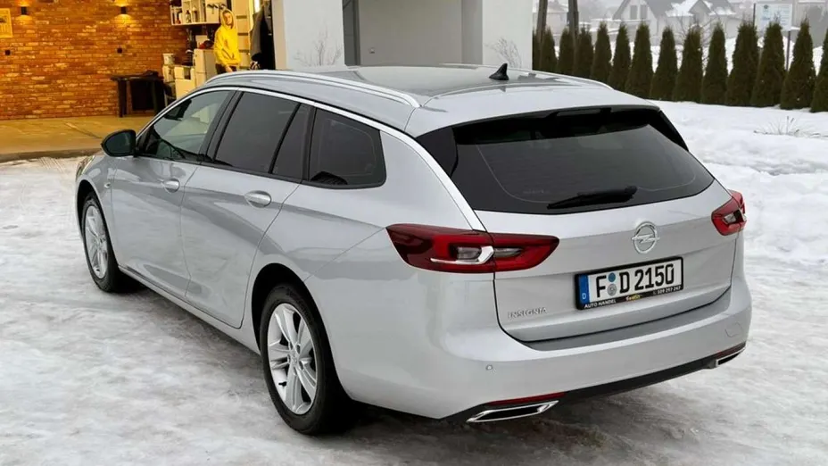 OPEL Insignia -