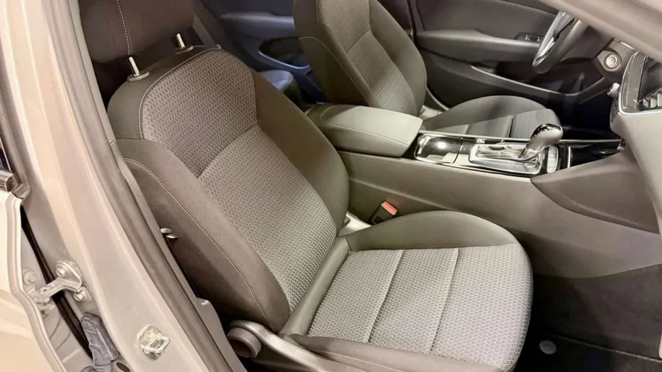 OPEL Insignia -