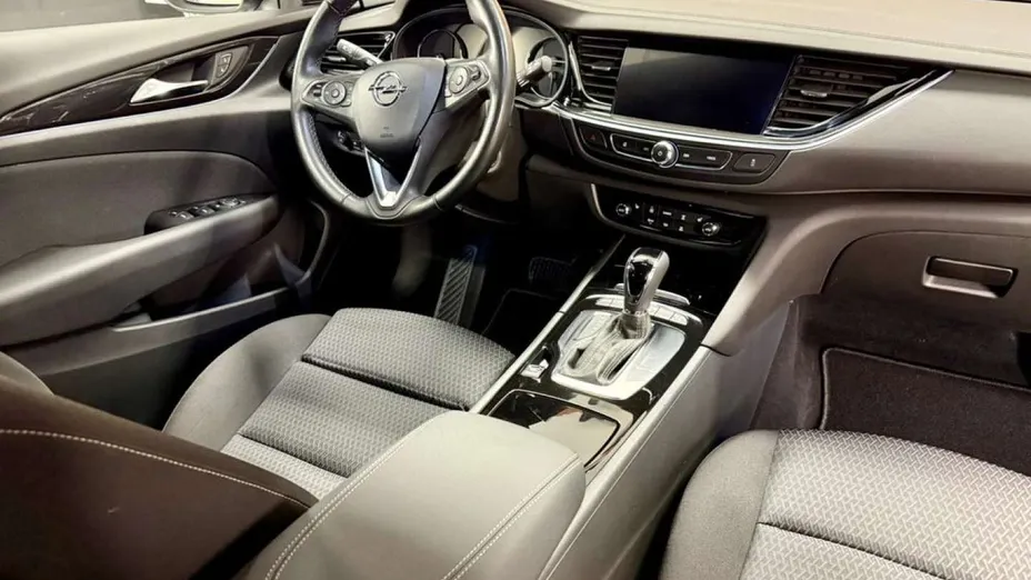 OPEL Insignia -