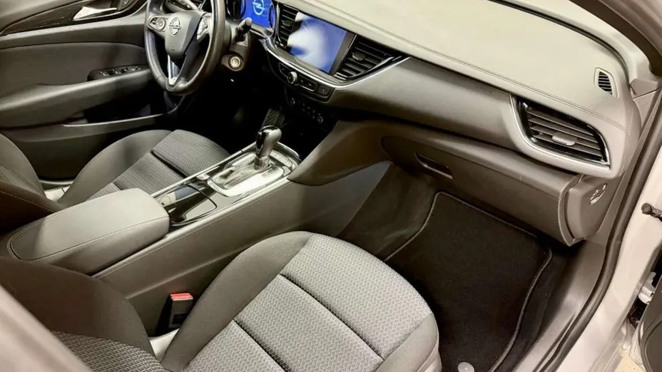 OPEL Insignia -
