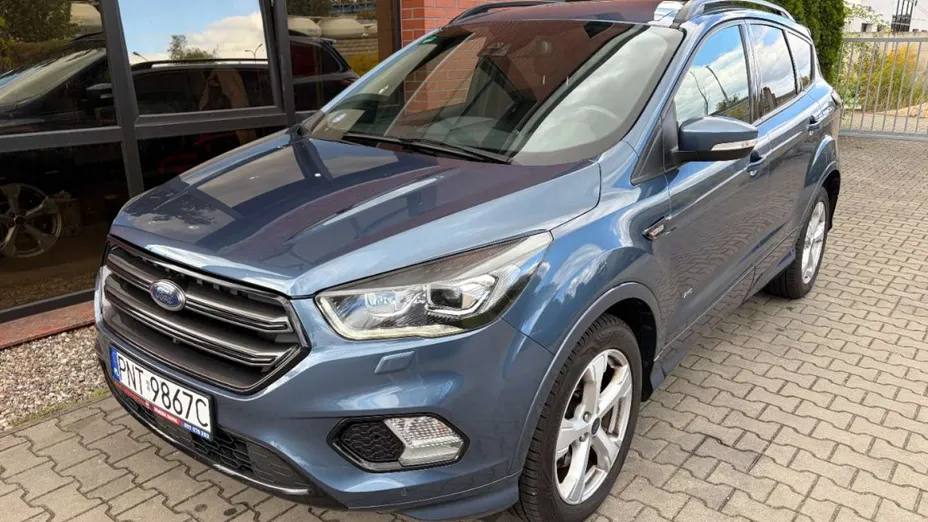 FORD Kuga -