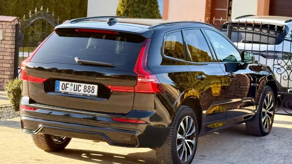 VOLVO XC60 -