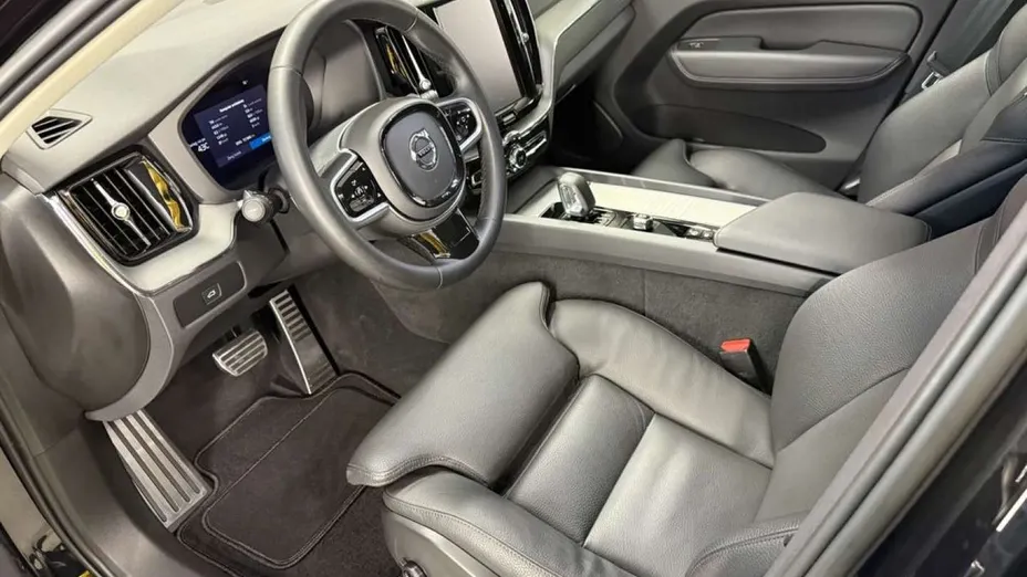 VOLVO XC60 -