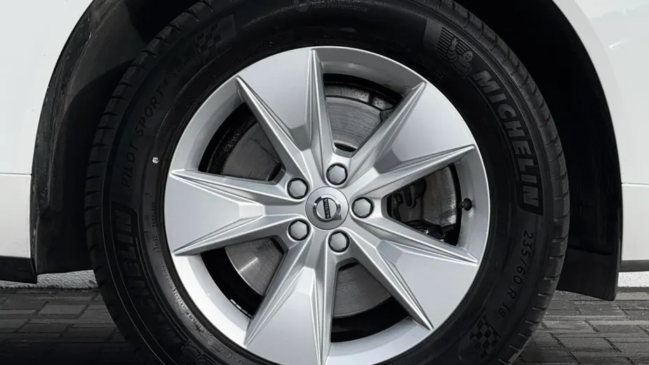 VOLVO XC60 -