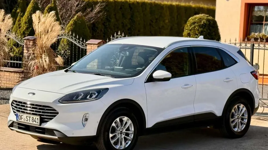 FORD Kuga -