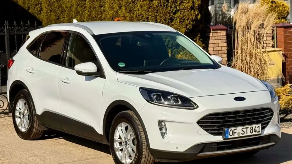 FORD Kuga -
