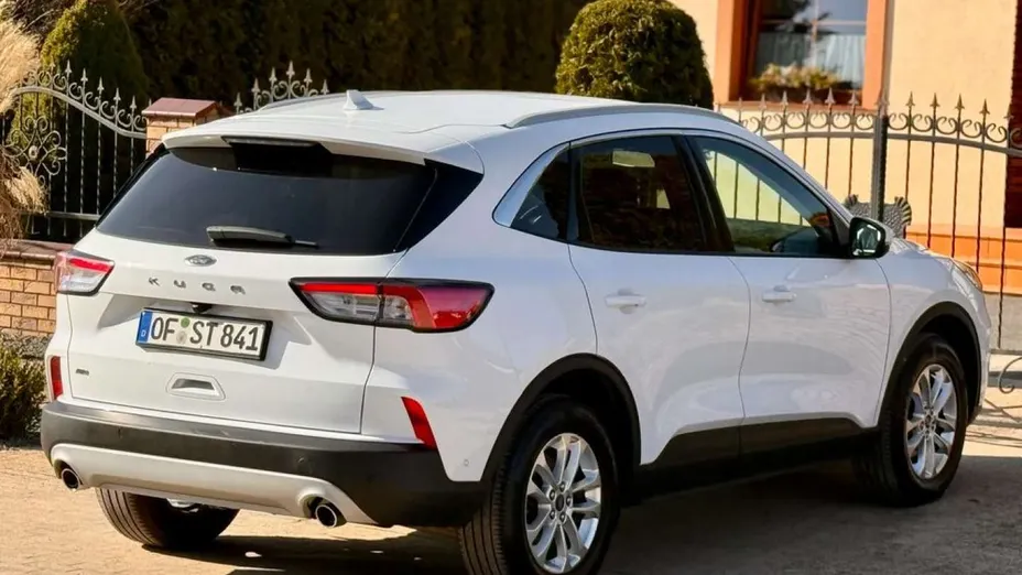 FORD Kuga -