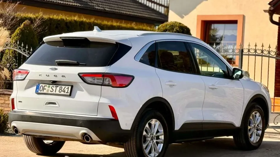 FORD Kuga -