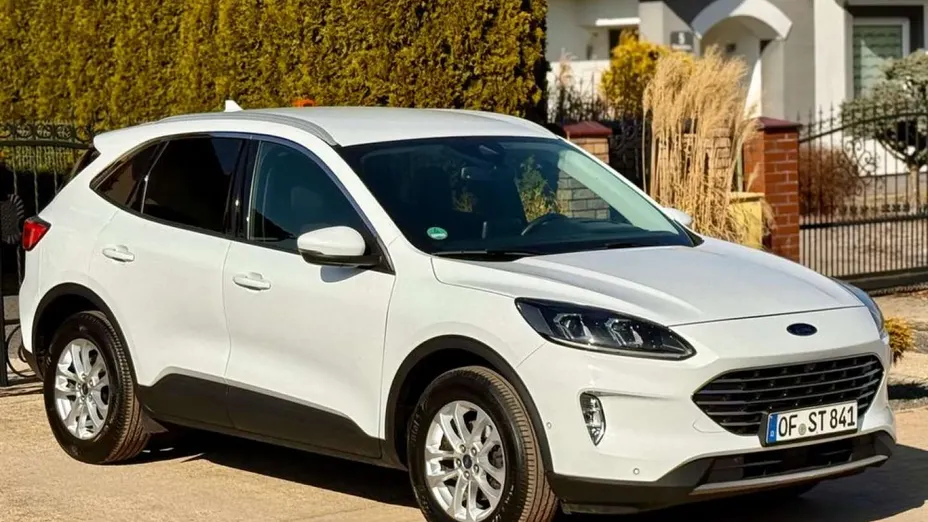 FORD Kuga -