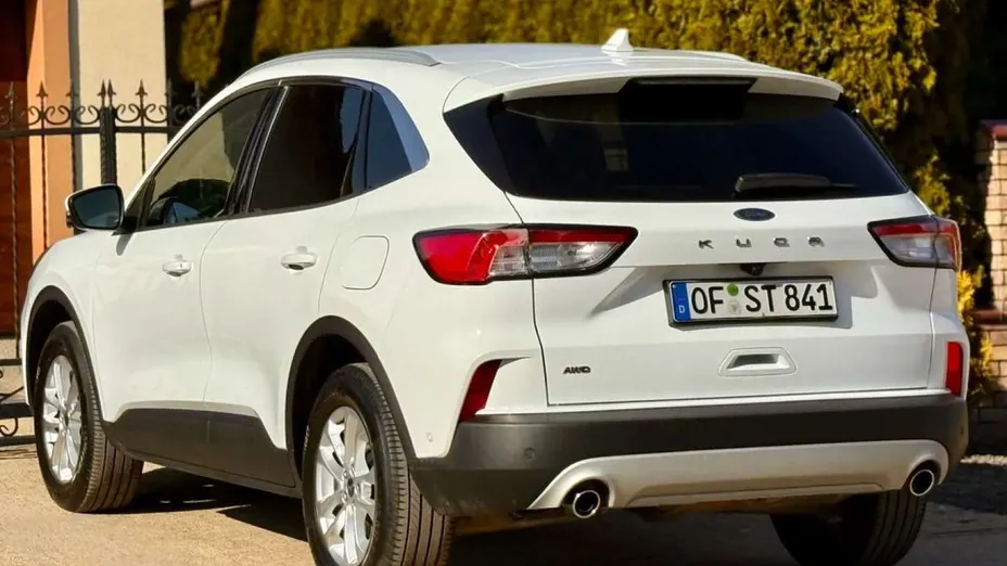 FORD Kuga -