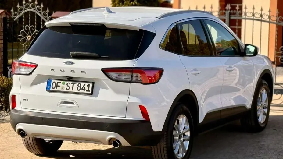 FORD Kuga -