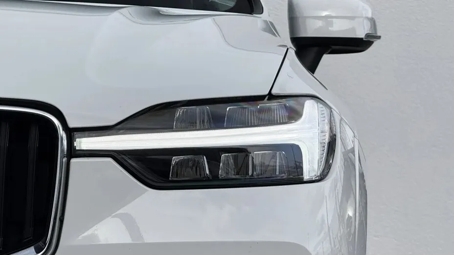 VOLVO XC60 -