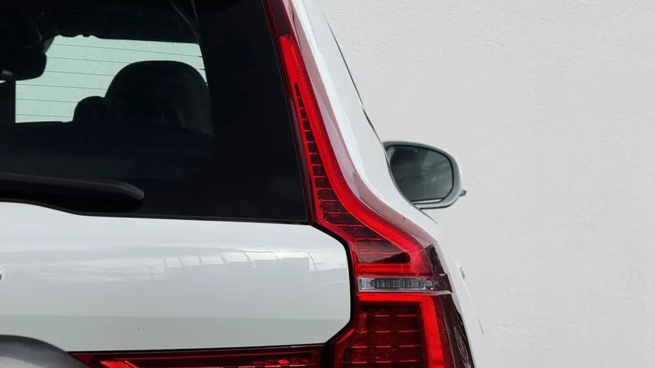 VOLVO XC60 -