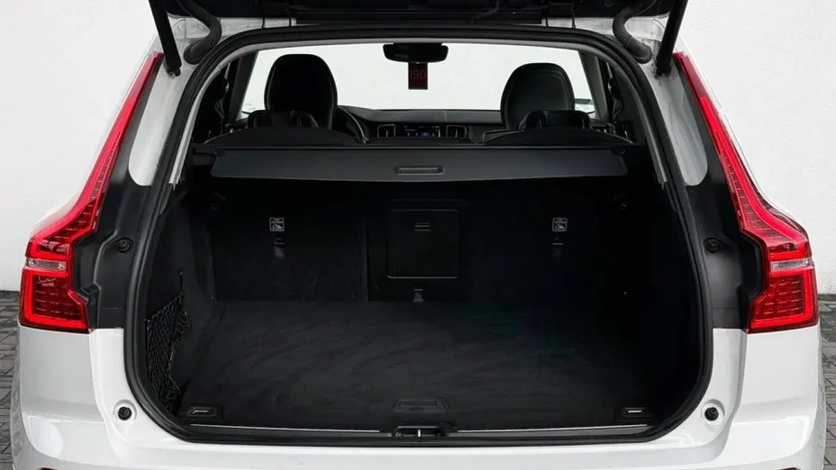 VOLVO XC60 -
