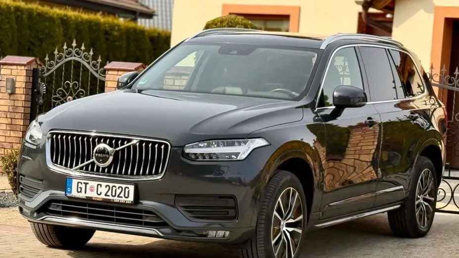 VOLVO XC90 -