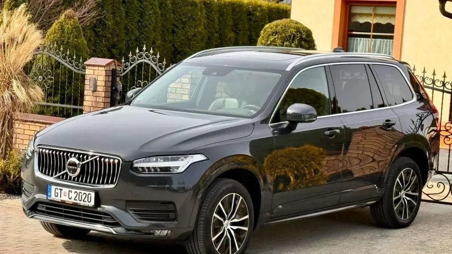 VOLVO XC90 -